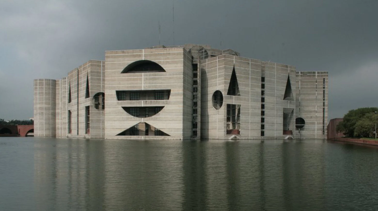 Louis Kahns Meisterwerk: Die Nationalversammlung von Bangladesch