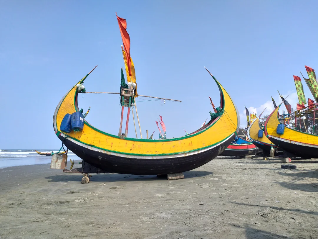 The Eternal Connection: Boats, Rivers, and Art in Bangladesh